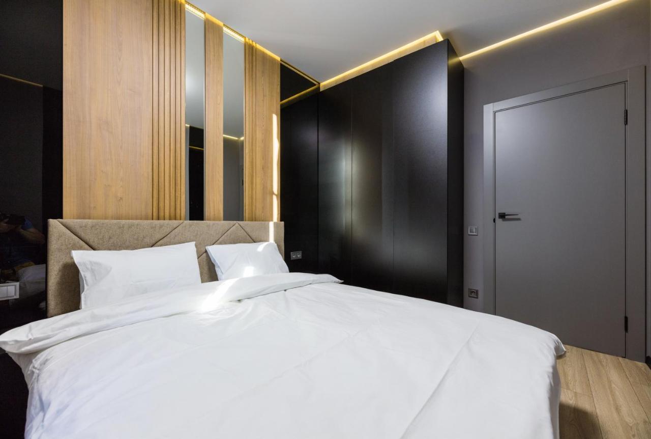 Fayna Town - Loft Black - Nyvky Kijów Zewnętrze zdjęcie