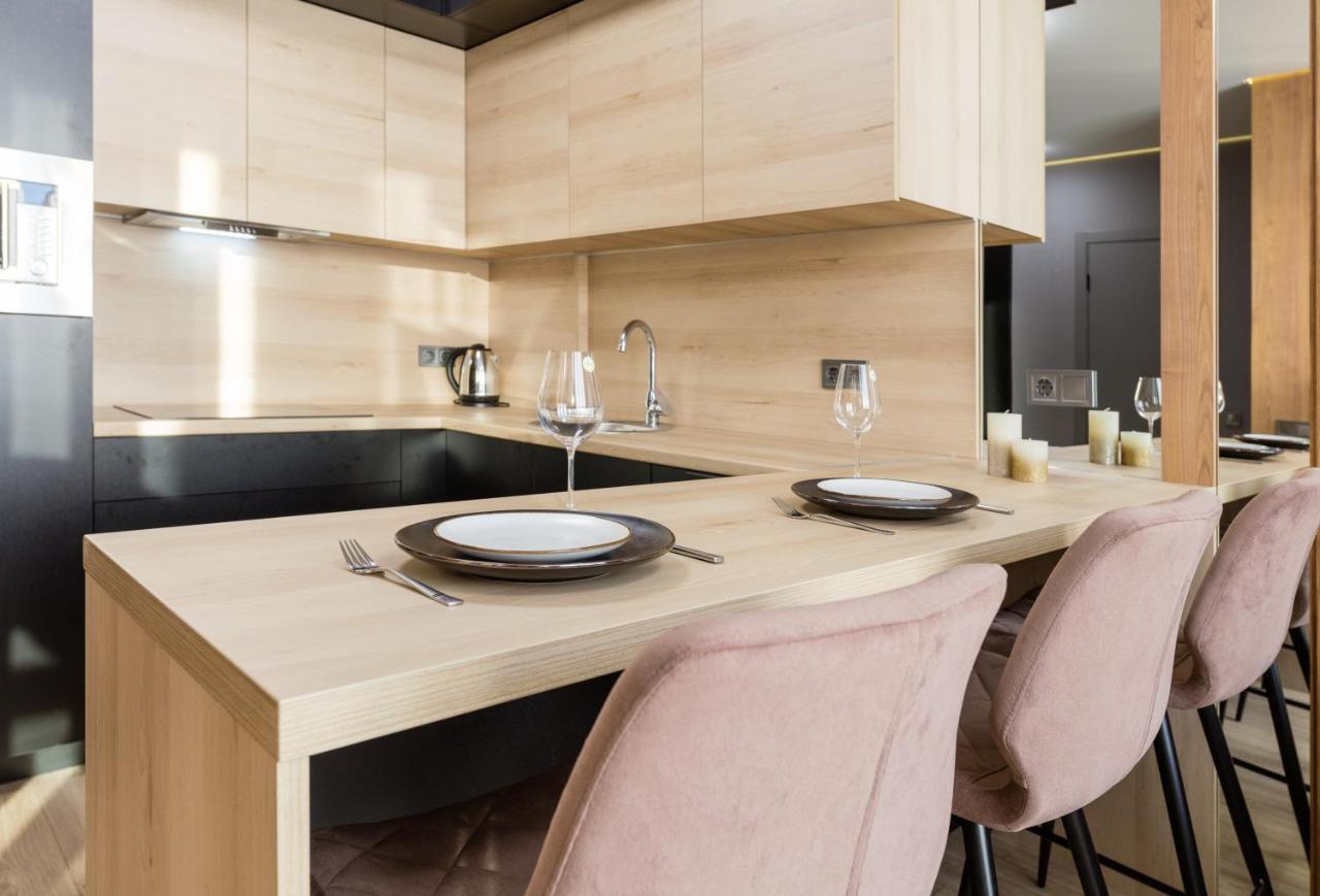 Fayna Town - Loft Black - Nyvky Kijów Zewnętrze zdjęcie