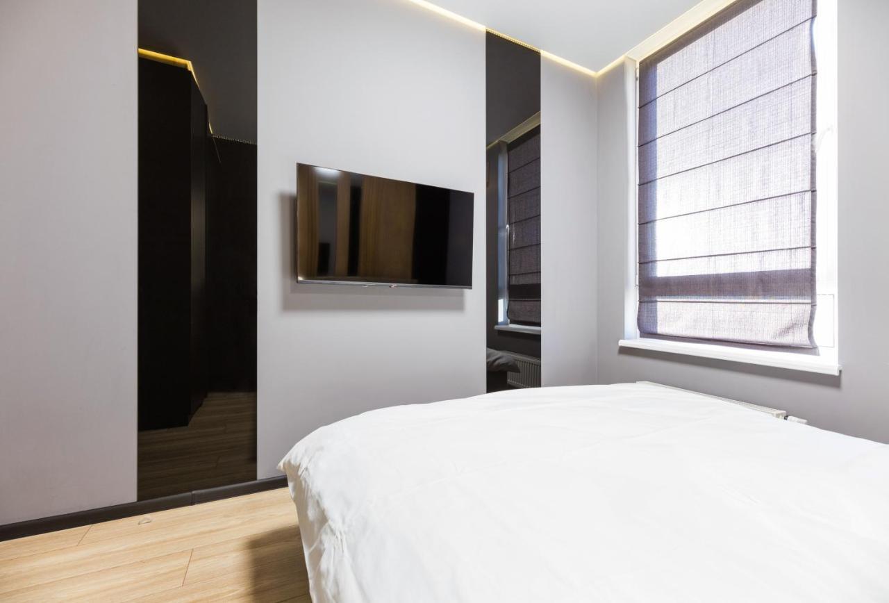 Fayna Town - Loft Black - Nyvky Kijów Zewnętrze zdjęcie